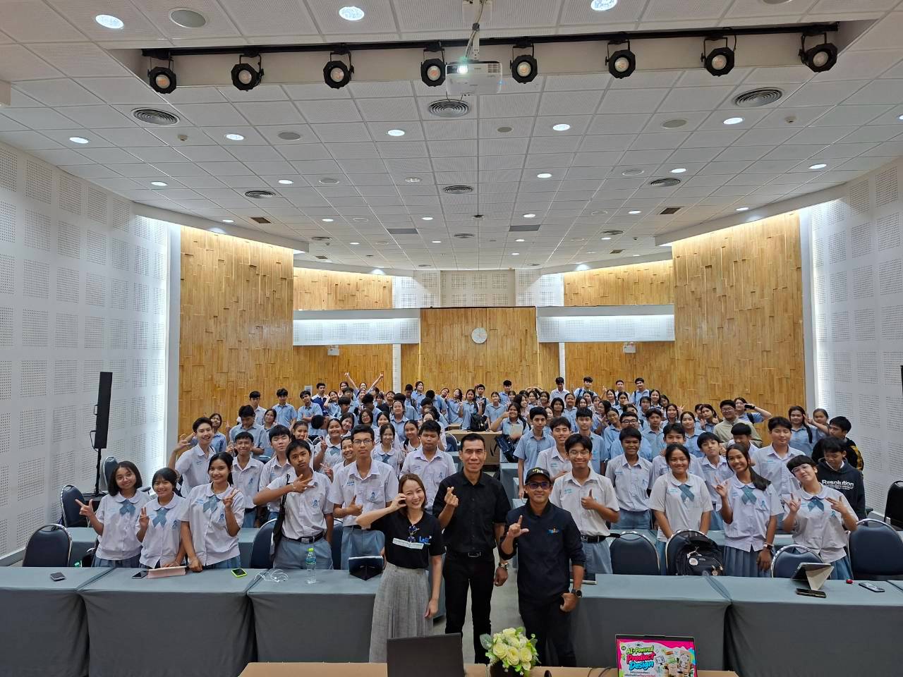 ถ่ายทอดทักษะ AI สร้างพลเมืองดิจิทัล ผ่าน Workshop “การออกแบบผลิตภัณฑ์ด้วย AI”