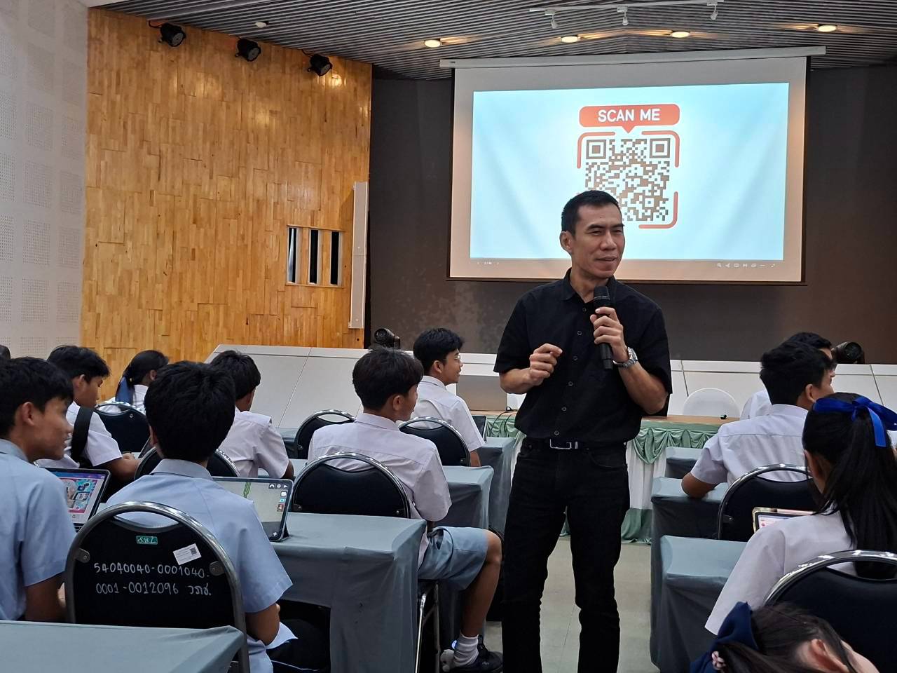 ถ่ายทอดทักษะ AI สร้างพลเมืองดิจิทัล ผ่าน Workshop “การออกแบบผลิตภัณฑ์ด้วย AI”