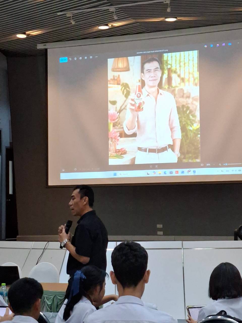 ถ่ายทอดทักษะ AI สร้างพลเมืองดิจิทัล ผ่าน Workshop “การออกแบบผลิตภัณฑ์ด้วย AI”