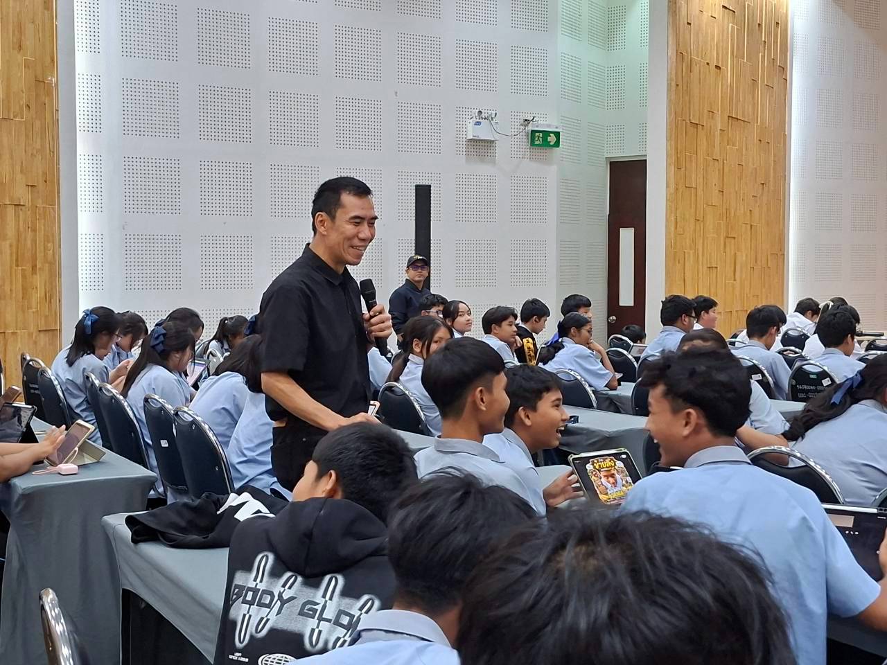 ถ่ายทอดทักษะ AI สร้างพลเมืองดิจิทัล ผ่าน Workshop “การออกแบบผลิตภัณฑ์ด้วย AI”