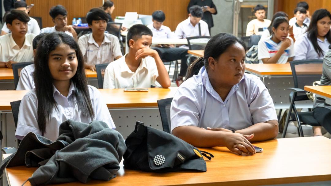 เปลี่ยนมือถือให้เป็นผู้ช่วยเรียนรู้ LeRT เปิดโลกเทคโนโลยีอัจฉริยะสู่ผู้เรียน