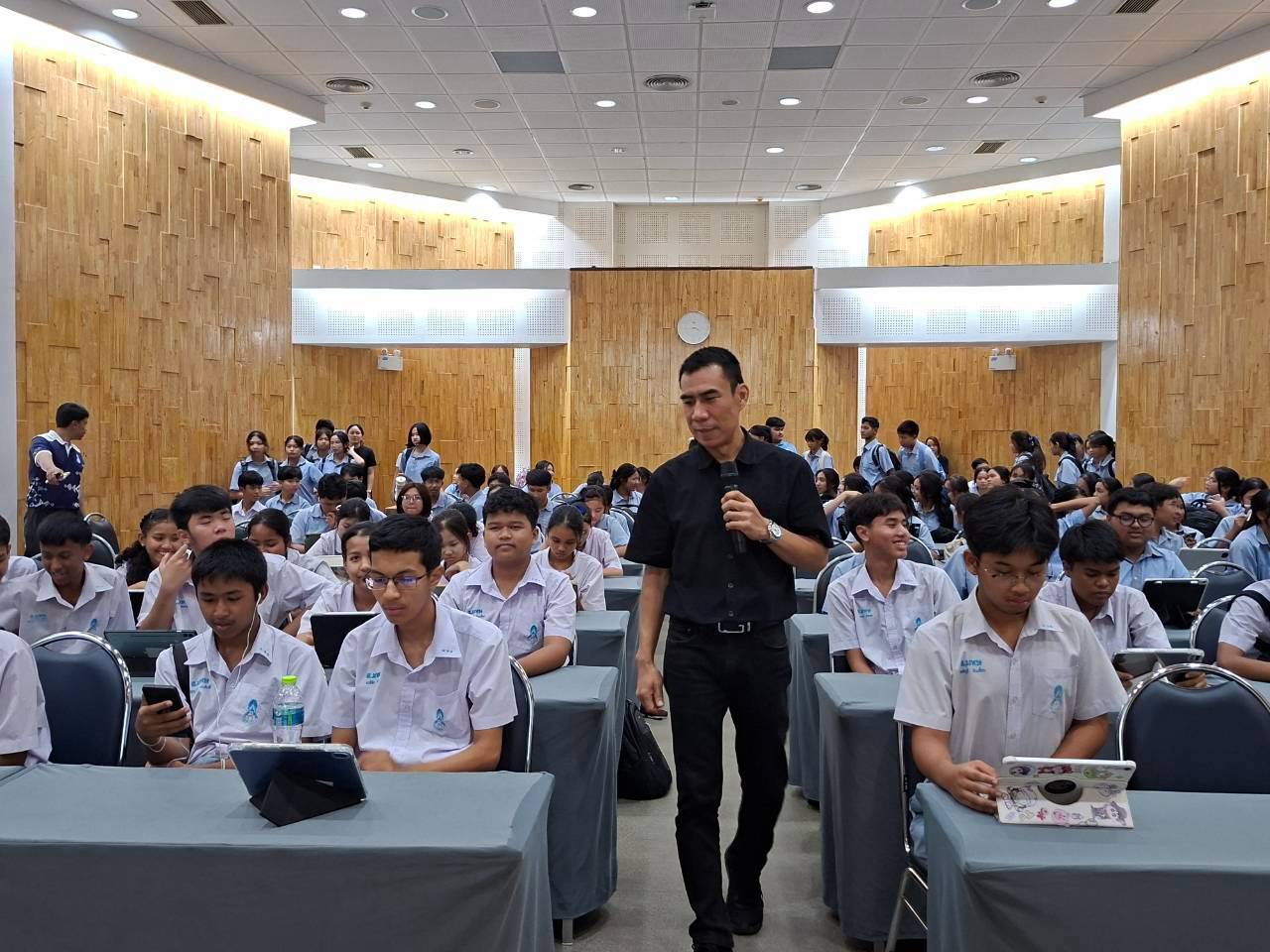 ถ่ายทอดทักษะ AI สร้างพลเมืองดิจิทัล ผ่าน Workshop “การออกแบบผลิตภัณฑ์ด้วย AI”