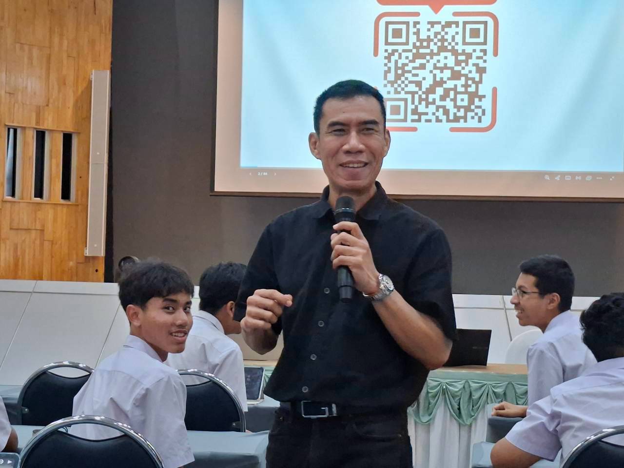 ถ่ายทอดทักษะ AI สร้างพลเมืองดิจิทัล ผ่าน Workshop “การออกแบบผลิตภัณฑ์ด้วย AI”