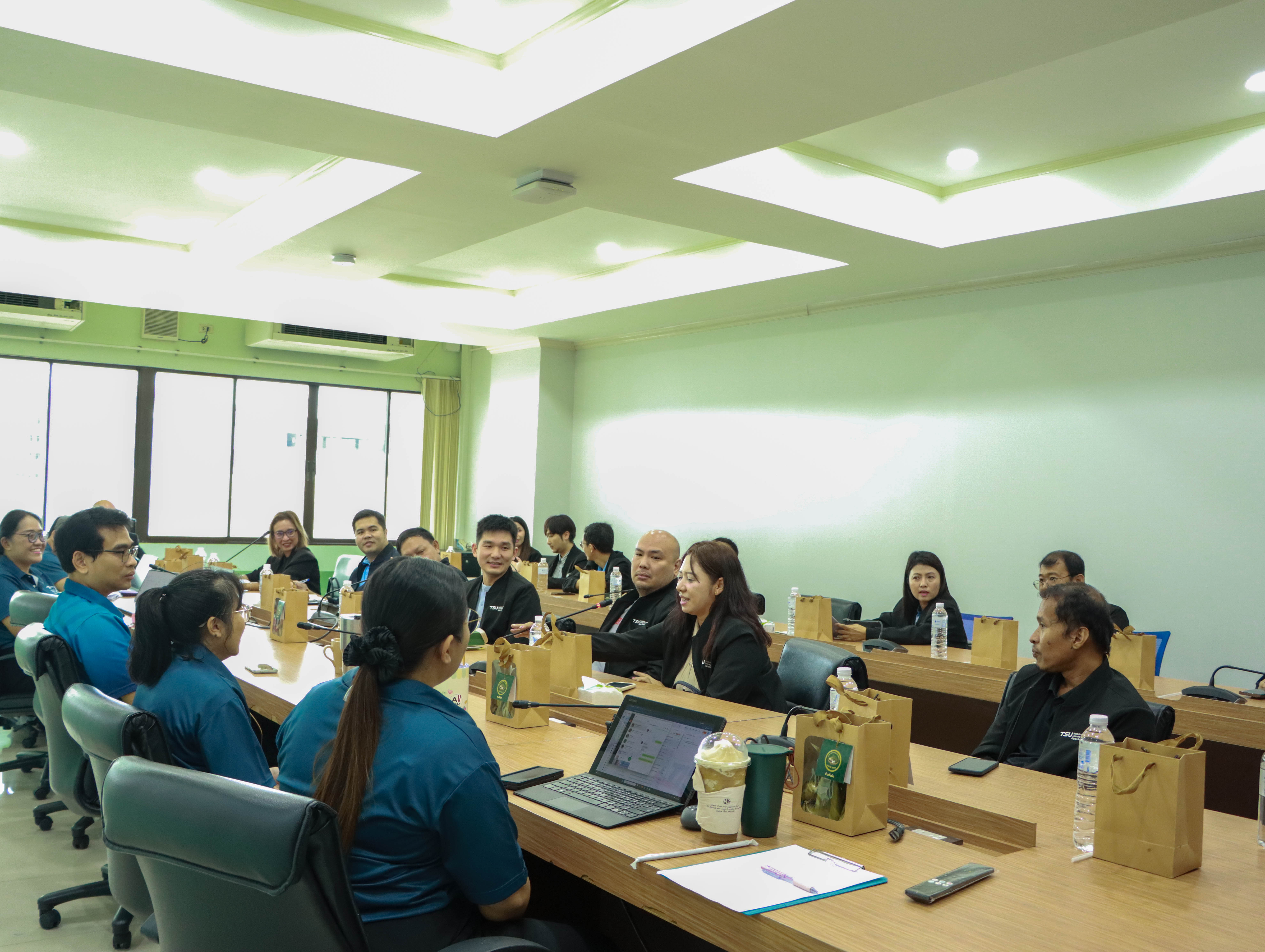 ก้าวสู่ Digital Organization! LeRT ม.ทักษิณ เรียนรู้ต้นแบบบริหารทรัพยากรองค์กรแบบบูรณาการ เชื่อมทุกกระบวนงานสู่ Paperless